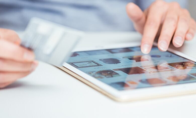 Why product usage photos increase online sales in the UAE